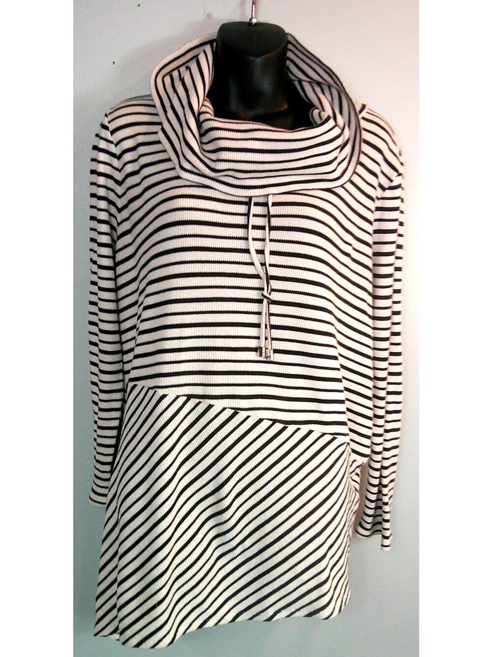 Zenergy by Chicos Women's Long Sleeve Cowl Neck Shirt Women's 2
